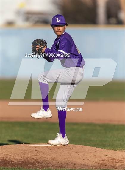 Thumbnail 3 in Sierra vs. Livingston photogallery.