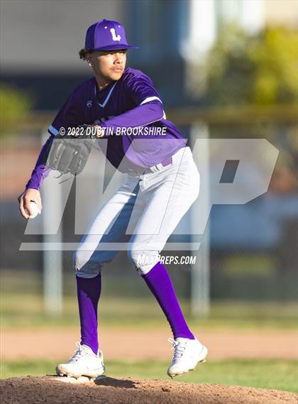 Thumbnail 1 in Sierra vs. Livingston photogallery.