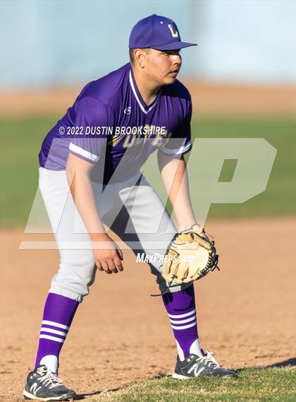 Thumbnail 3 in Sierra vs. Livingston photogallery.