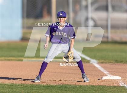 Thumbnail 2 in Sierra vs. Livingston photogallery.