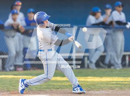 Thumbnail 1 in Sierra vs. Livingston photogallery.
