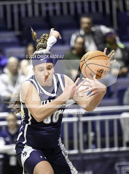 Thumbnail 2 in North Kingstown vs. Moses Brown (RIIL Semifinal) photogallery.