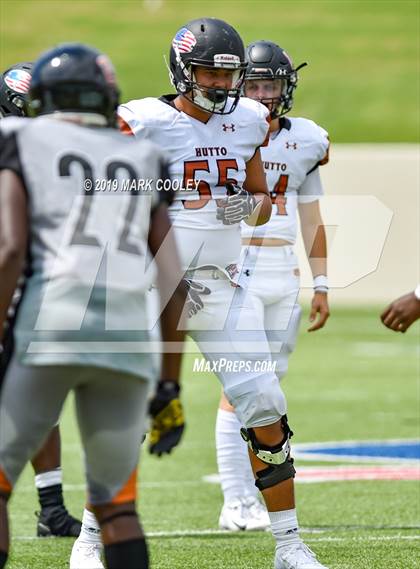 Thumbnail 2 in West Mesquite vs. Hutto photogallery.