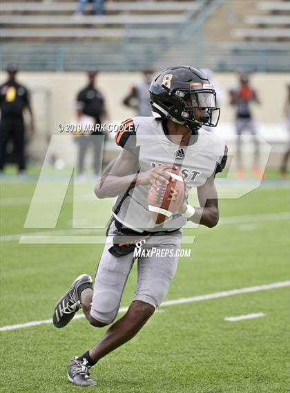 Thumbnail 2 in West Mesquite vs. Hutto photogallery.