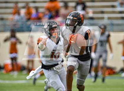 Thumbnail 2 in West Mesquite vs. Hutto photogallery.