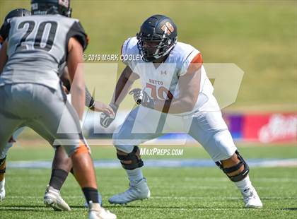 Thumbnail 3 in West Mesquite vs. Hutto photogallery.