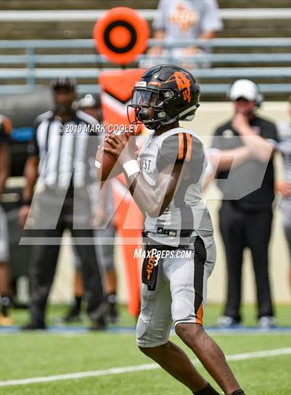 Thumbnail 2 in West Mesquite vs. Hutto photogallery.
