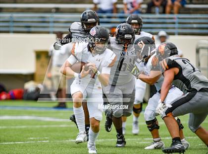 Thumbnail 1 in West Mesquite vs. Hutto photogallery.