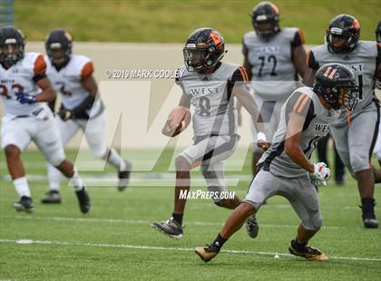 Thumbnail 1 in West Mesquite vs. Hutto photogallery.