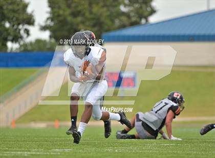 Thumbnail 2 in West Mesquite vs. Hutto photogallery.