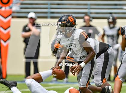 Thumbnail 1 in West Mesquite vs. Hutto photogallery.