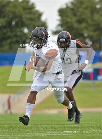 Thumbnail 1 in West Mesquite vs. Hutto photogallery.