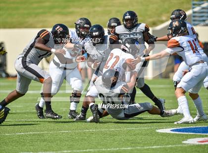 Thumbnail 3 in West Mesquite vs. Hutto photogallery.