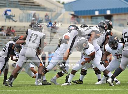 Thumbnail 3 in West Mesquite vs. Hutto photogallery.