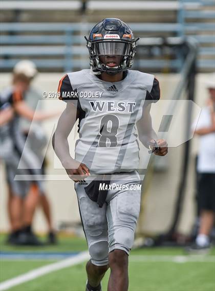Thumbnail 1 in West Mesquite vs. Hutto photogallery.