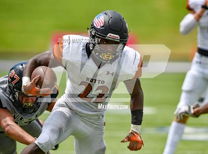 Thumbnail 2 in West Mesquite vs. Hutto photogallery.