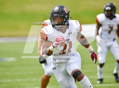 Thumbnail 1 in West Mesquite vs. Hutto photogallery.