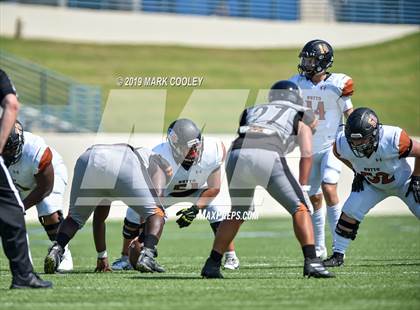 Thumbnail 2 in West Mesquite vs. Hutto photogallery.