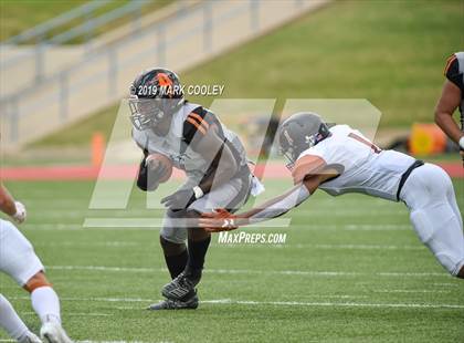 Thumbnail 3 in West Mesquite vs. Hutto photogallery.