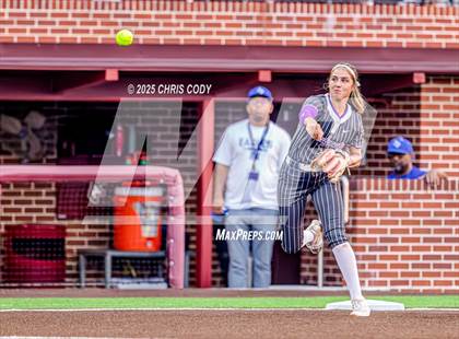 Thumbnail 2 in Barbers Hill vs. Angleton (UIL Softball 5A Region 3 Finals) photogallery.
