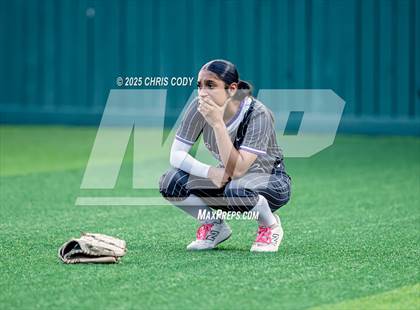 Thumbnail 2 in Barbers Hill vs. Angleton (UIL Softball 5A Region 3 Finals) photogallery.