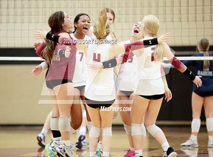 Thumbnail 2 in Bell vs Keller Central photogallery.