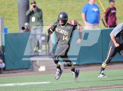 Thumbnail 3 in Wasatch vs. Jordan (UHSAA 5A Bracket Play) photogallery.