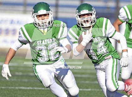 Thumbnail 1 in Seaford vs. Miller Place (Long Island Class IV Final) photogallery.