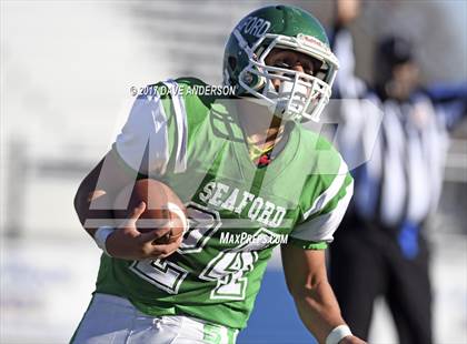 Thumbnail 1 in Seaford vs. Miller Place (Long Island Class IV Final) photogallery.