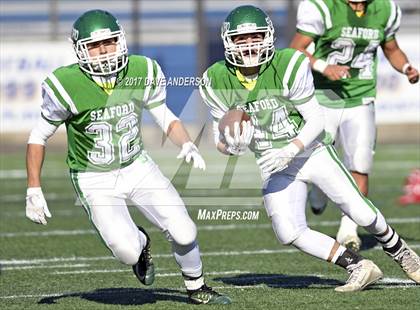 Thumbnail 2 in Seaford vs. Miller Place (Long Island Class IV Final) photogallery.