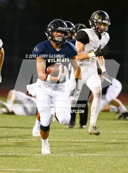 Thumbnail 2 in West Ranch vs. Oak Park photogallery.