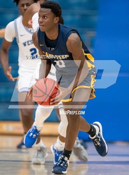 Thumbnail 3 in Cape Fear vs. Westover (Cumberland County Holiday Classic - Len Maness Championship) photogallery.