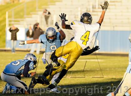 Thumbnail 2 in Arapahoe @ Ralston Valley (CHSAA 5A First Round) photogallery.