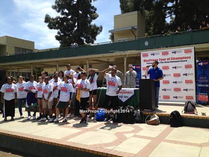Thumbnail 1 in Long Beach Poly TOC Ceremony photogallery.