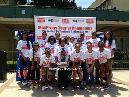 Thumbnail 1 in Long Beach Poly TOC Ceremony photogallery.