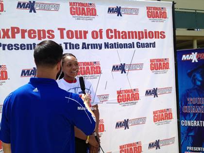 Thumbnail 3 in Long Beach Poly TOC Ceremony photogallery.