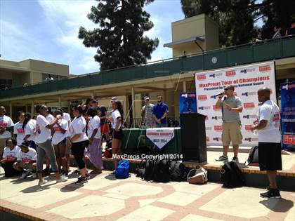 Thumbnail 1 in Long Beach Poly TOC Ceremony photogallery.