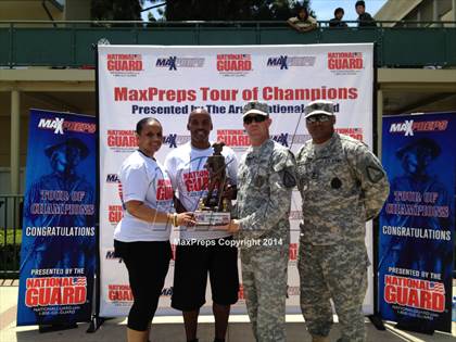 Thumbnail 3 in Long Beach Poly TOC Ceremony photogallery.