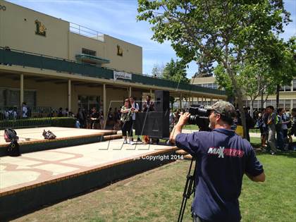 Thumbnail 2 in Long Beach Poly TOC Ceremony photogallery.