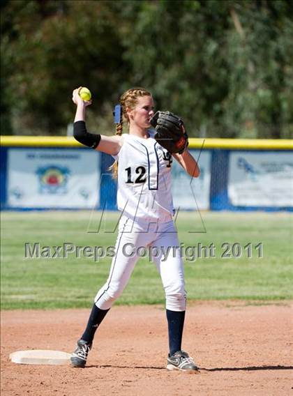 Thumbnail 1 in Buena @ Dos Pueblos photogallery.