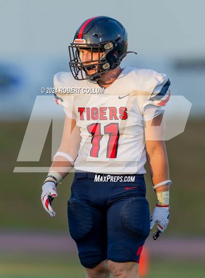 Thumbnail 2 in Nettleton @ New Albany (Scrimmage) photogallery.