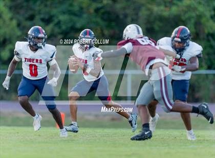 Thumbnail 1 in Nettleton @ New Albany (Scrimmage) photogallery.