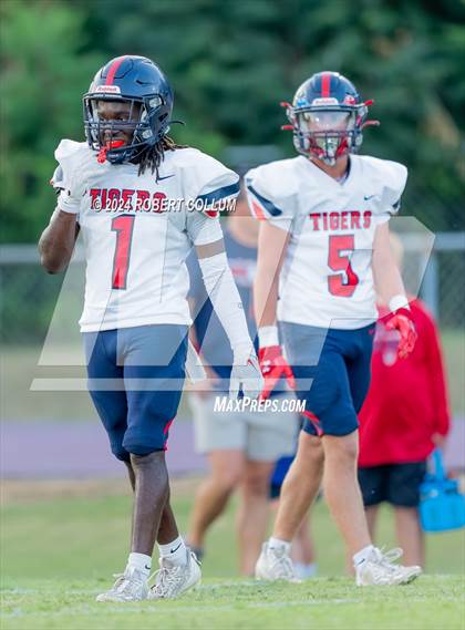 Thumbnail 2 in Nettleton @ New Albany (Scrimmage) photogallery.