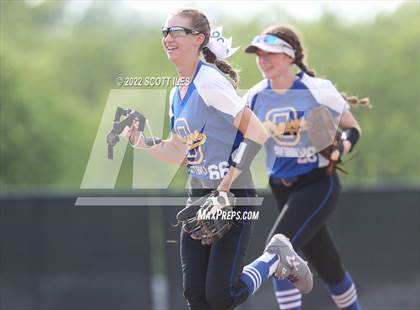 Thumbnail 3 in Olentangy vs. Marysville (OHSAA D1 District Final) photogallery.