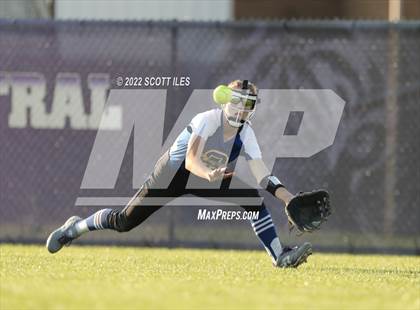 Thumbnail 2 in Olentangy vs. Marysville (OHSAA D1 District Final) photogallery.