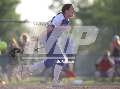 Thumbnail 2 in Olentangy vs. Marysville (OHSAA D1 District Final) photogallery.