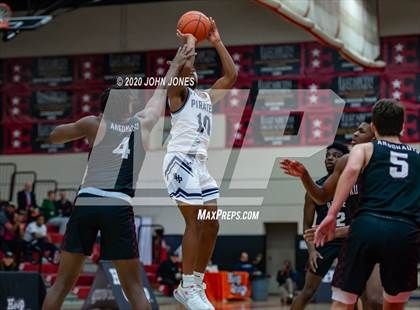 Thumbnail 2 in Seton Hall Prep vs. Rutgers Prep (HoopGroup NJ Tip Off Classic) photogallery.