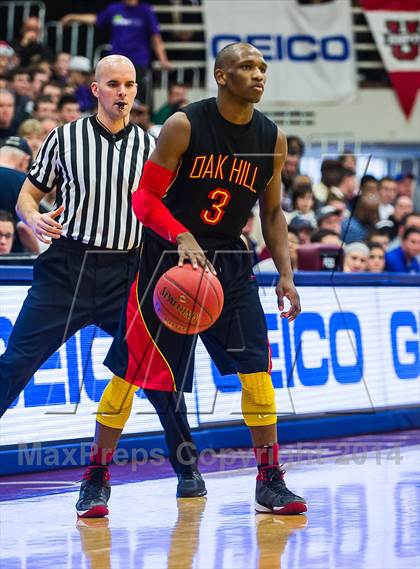 Thumbnail 2 in Whitney Young vs. Oak Hill Academy (Spalding Hoophall Classic) photogallery.