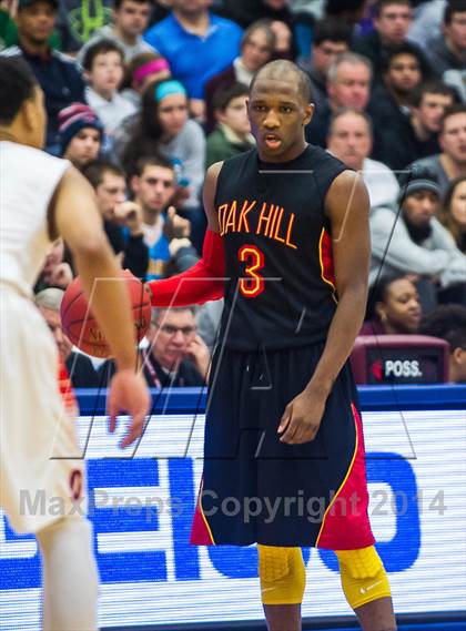 Thumbnail 3 in Whitney Young vs. Oak Hill Academy (Spalding Hoophall Classic) photogallery.