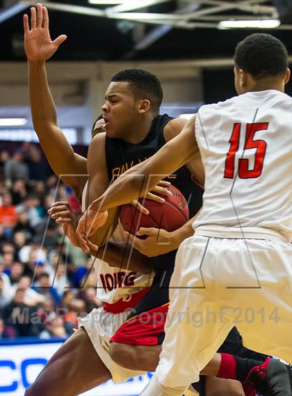 Thumbnail 3 in Whitney Young vs. Oak Hill Academy (Spalding Hoophall Classic) photogallery.